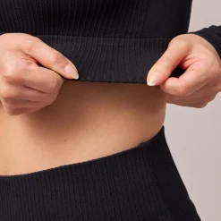 Geripptes Sportshirt langarm Damen aus recyceltem Polyamid