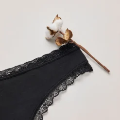 Tangas mit Spitze aus Bio-Baumwolle